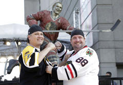 LIVE: Chicago Blackhawks vs. Boston Bruins, Game 2